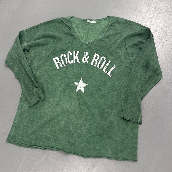 HIPPIE CHIC tee - Picture 1 of 5